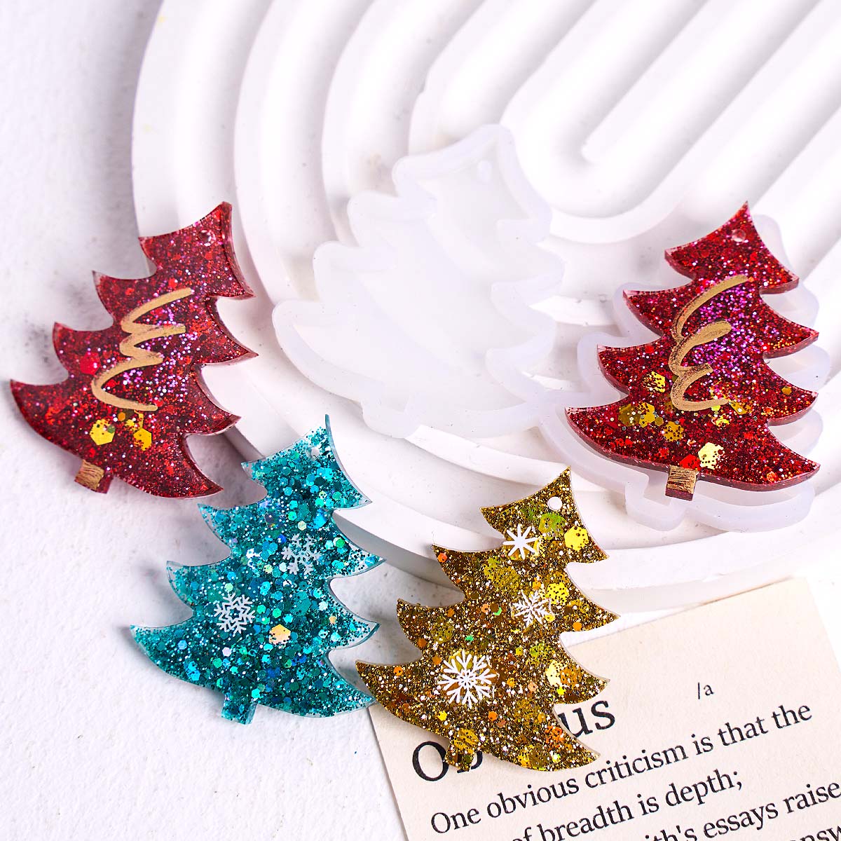 Jewelry Making Mold - แม่พิมพ์ซิลิโคนรูปต้นคริสต์มาสสำหรับทำพวงกุญแจ ต่างหู เรซินอีพ็อกซี่ ของตกแต่งแขวนคริสต์มาส งานฝีมือทำเครื่องประดับ